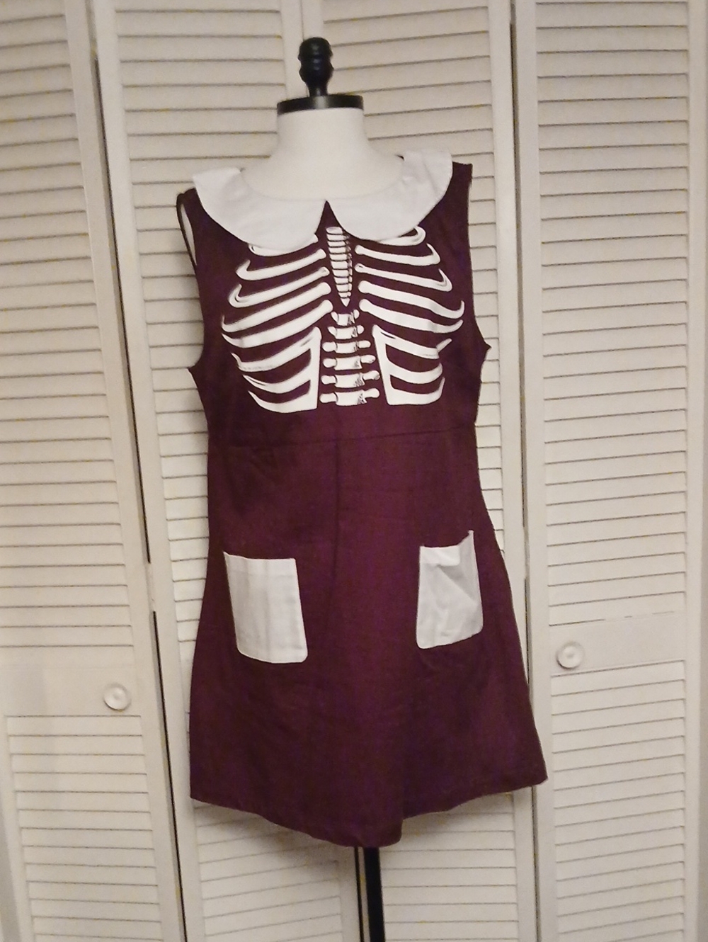 Sleeveless Purple Skeleton Pocket Midi Dress with White Collar